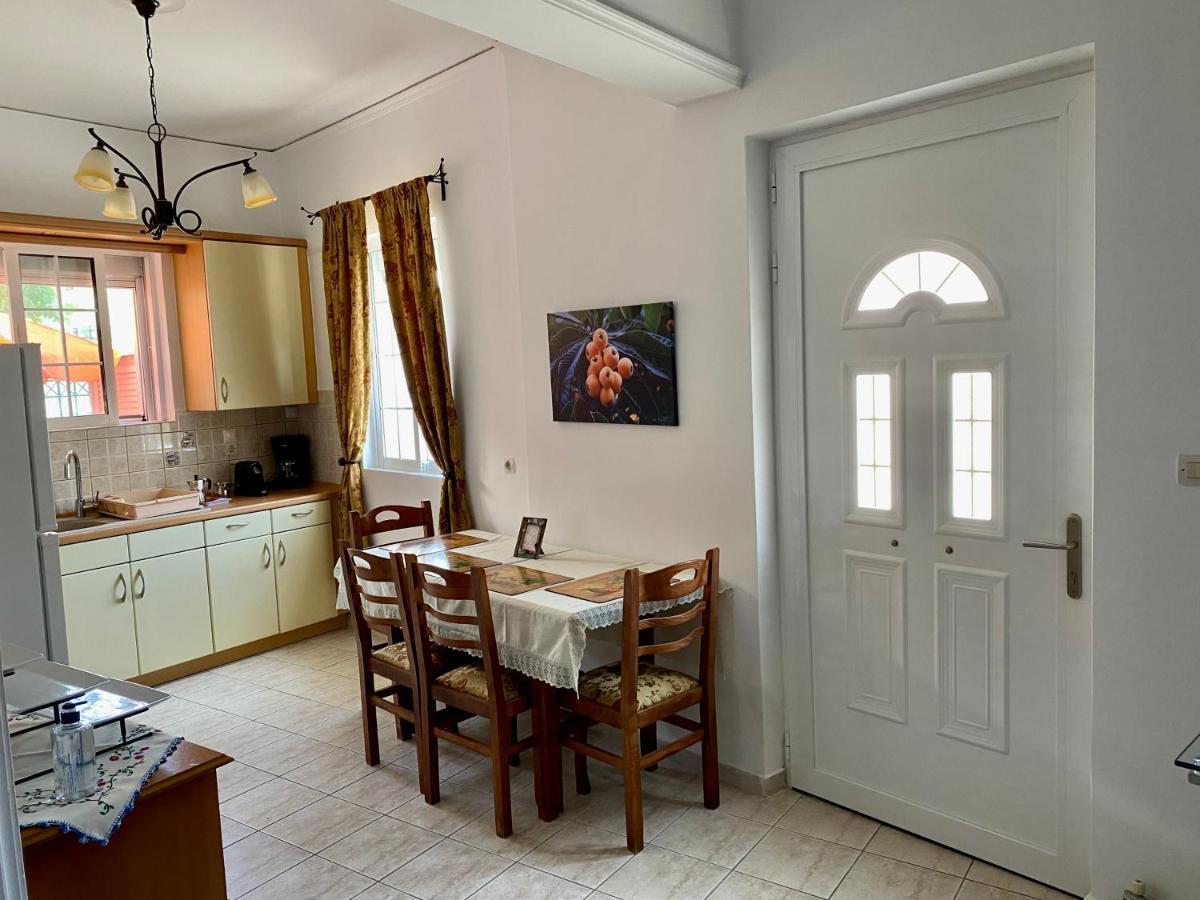 Gallery Apartments Lixouri Exterior foto